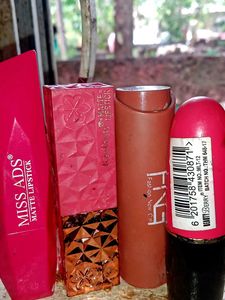 ®= MATTE = LIPSTICK