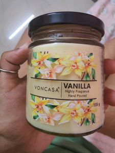 VONCASA VANILLA SCENTED CANDLE