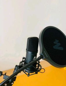 Podcasting microphone kit