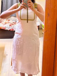 White Embroidered Sleeveless Kurti