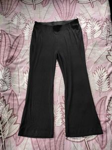 🌸Black Ribbed Flared Trouser