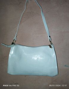 White Slingbag