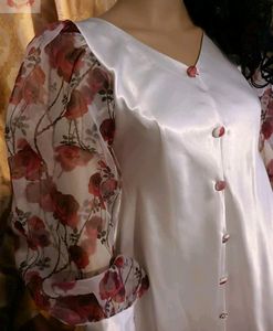 Pretty white satin dress 🌼🎀✨
