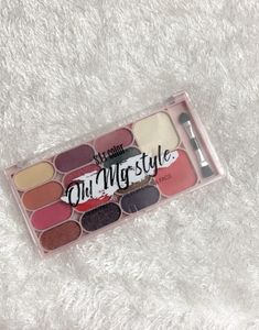 S. F. R Color Eyeshadow Palette