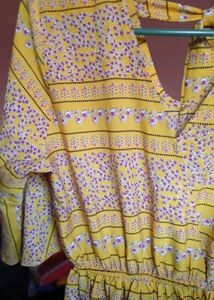 Bright&amp;breezy yellow maxi dress with floral print