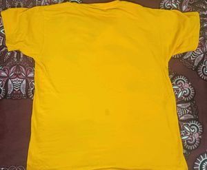 Used Combo: Yellow T-shirt &amp; Printed Green Shorts
