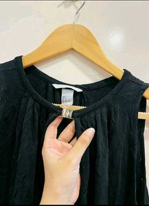 H&amp;M BEAUTIFUL TOP