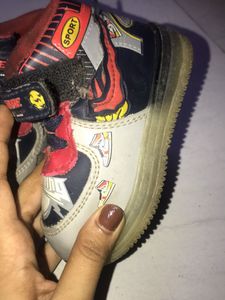 Adventure Lightning Sneakers