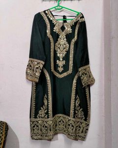 Elegant Embroidered Kurta