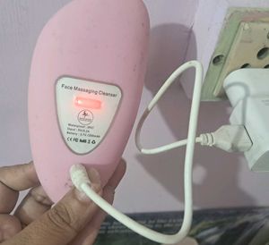 Face Massaging Cleanser