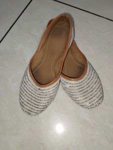 White Embellished Jutti