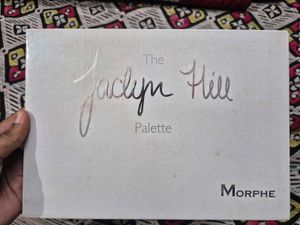 The Jaclyn Eyeshadow Palette
