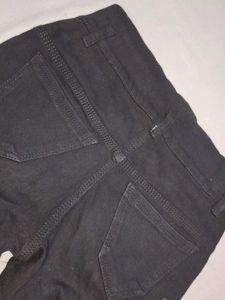 Black High-Waisted Skinny Jeans