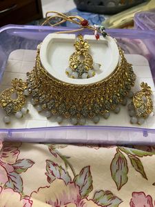 Title: Elegant Kundan Choker Necklace With Earring