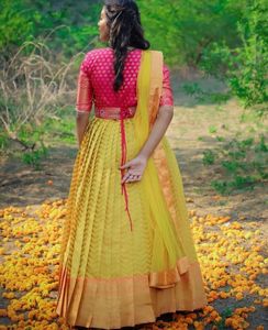 Partywear ethnic gown