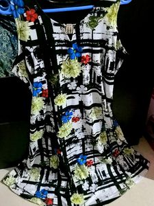 Beautiful Sleeveless White And Black Floral Dress