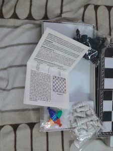 Deluxe 2-in-1 Chess &amp; Snakes and Ladders