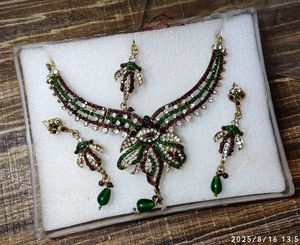 Elegant Jewelry Set