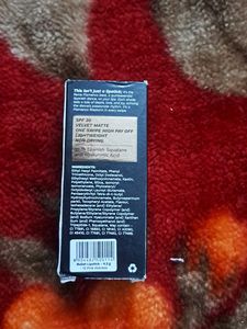 Pilgrim Matte Me Up! Lipstick Colour 12 Pink Hotne