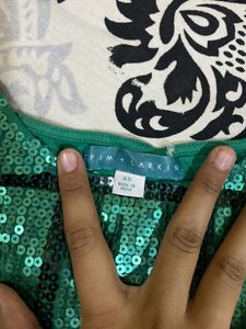 🌿shimmer Top 🌿fits Well For M-L