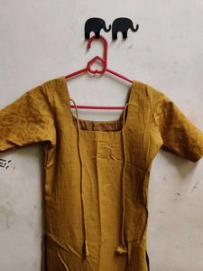 Vintage Mustard Top
