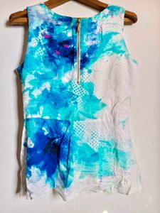 Size S/M Abstract Print Sleeveless Top