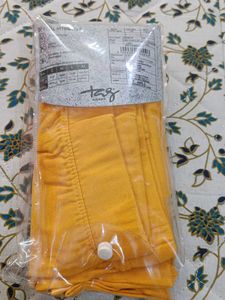 Stylish yellow Leggings