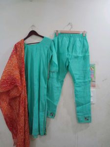 Elegant partywear Kurta Set with bandhini dupatta