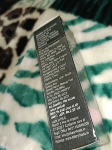 Hilary Rhoda Makeup Fixer