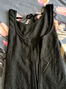 New Black Sleeveless Top