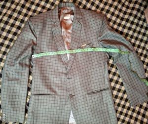 New Without Tag Stylish Plaid Blazer