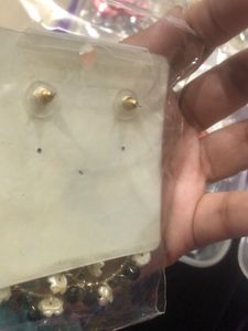 BLACK CRYSTAL EARRINGS