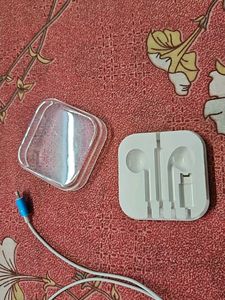 Apple EarPods with Lightning Connector