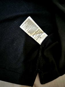 GAP Black Tshirt🇨🇳