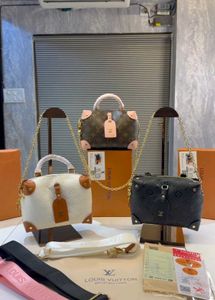 Louis Vuitton Slingbags