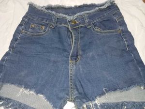 Frayed Hem Denim Shorts