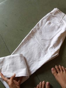 White High-Waisted Skinny Jeans