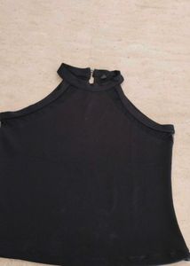 Hot black sleeveless top