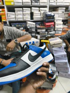 Nike Sneakers - New with Tag