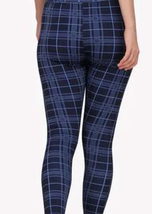 A Women Solid Dry-Fit Tights