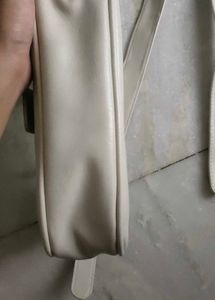 Y2K Cream Buckle Detail Shoulder Bag