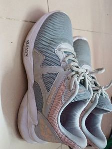 Lightweight ASIAN Sport Shoes, Size 6