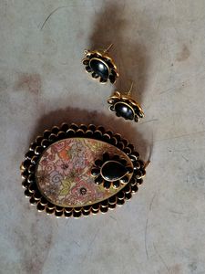 Trendy Locket And Earrings