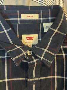 Levi&#39;s Blue Plaid Button Down