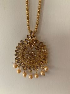 Pretty Neckpiece