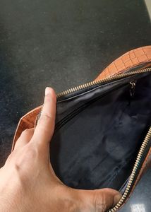 SALE‼️Slingbag