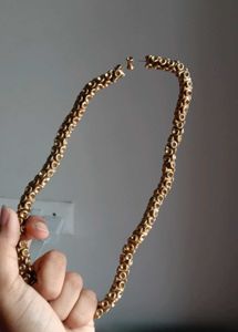 Golden Beads Hollow