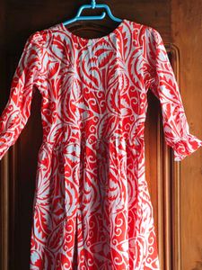 Red &amp; White Leaf Print Maxi Dress