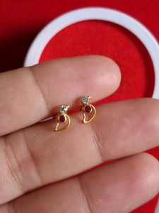 beautiful parrot 🦜 design studs