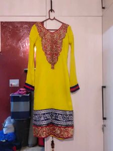 Pakistani Yellow Embroidered Kurta
